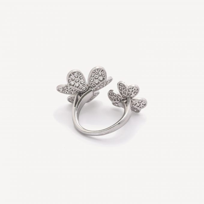 Used Entre les doigts Frivole Van Cleef & Arpels ring: Authenticated Jewel