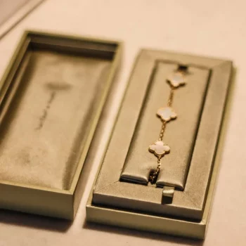 Bracelet Vintage Alhambra 5 motifs d'occasion authentifiée