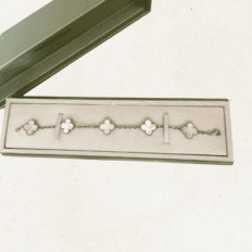 Vintage Alhambra Van Cleef & Arpels bracelet : Authenticated Jewel