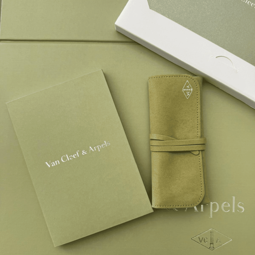 Sautoir Vintage Alhambra Cristal 20 Motifs Van Cleef & Arpels second hand: Authentic jewel