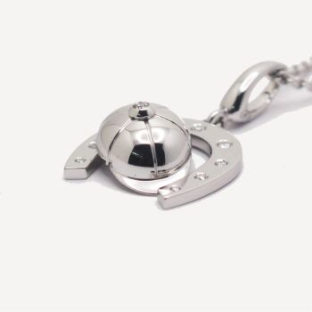 Piaget charm Polo d'occasion en or blanc et diamant authentifié
