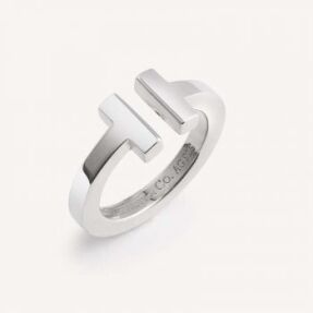 Authentic second hand Tiffany Tiffany & Co ring