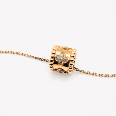 Pendentif Perlée trèfles Van Cleef & Arpels d'occasion : Bijou authentifié