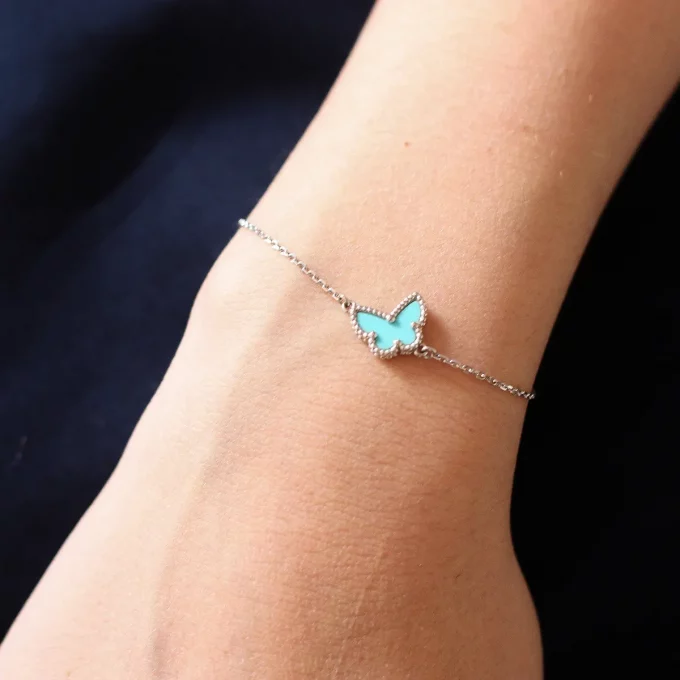 Bracelet papillon sweet alhambra Van Cleef & Arpels or blanc turquoise
