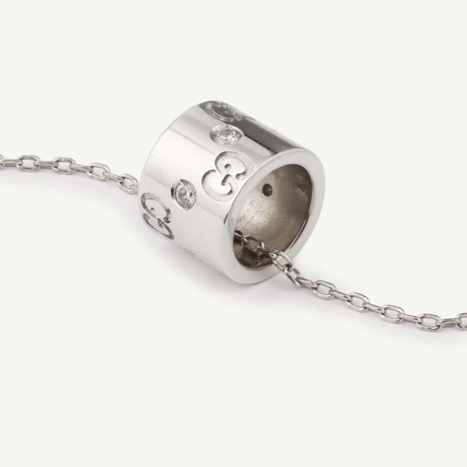 Authenticated pre-owned Icon Gucci pendant