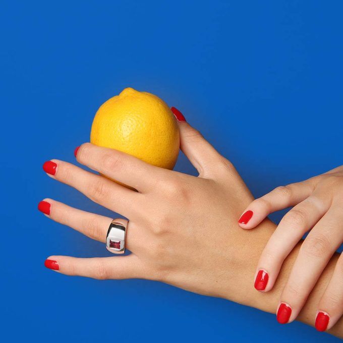 Hand-worn second-hand Chaumet ring