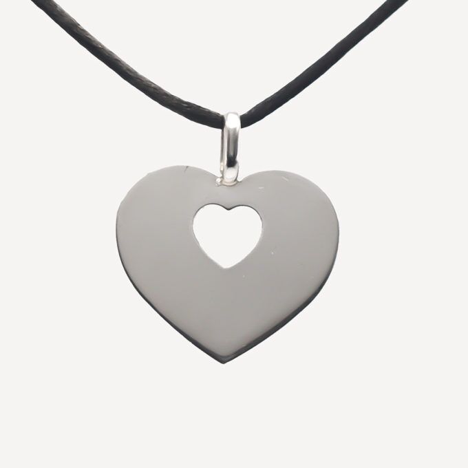 Authentic second hand Poiray Secret Heart pendant