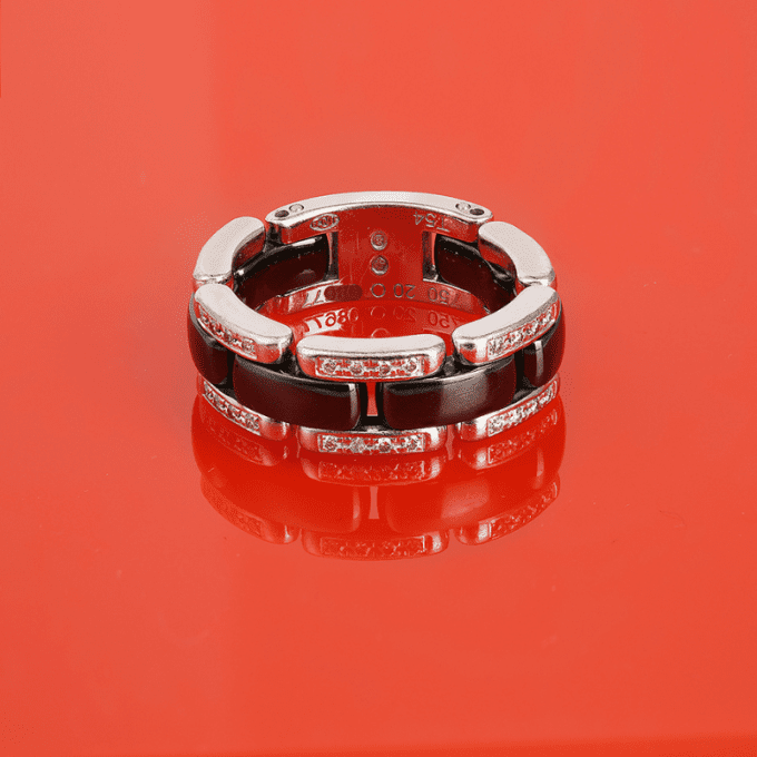 Pre-owned Ultra Chanel ring : Authenticated jewel