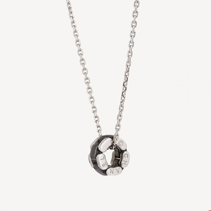 Chanel ultra occasion pendant