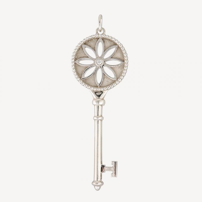 Tiffany & Co Marguerite Key pendant : Authenticated jewel