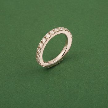 Second hand Graff wedding ring : Authenticated jewel - difference between white gold and platinum - Luxury wedding ring