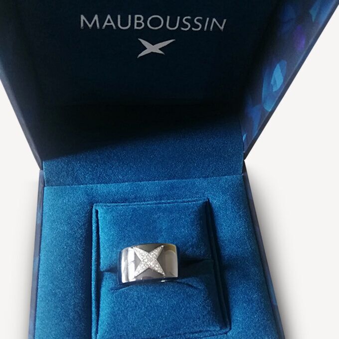 Pre-owned Star Divine Mauboussin ring : Authenticated jewel