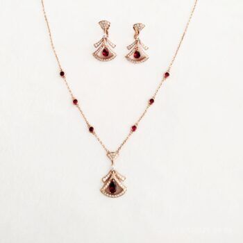Second hand Diva's Dream Bulgari set : Authenticated jewel