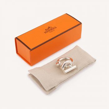 Bague Croisette Hermès d'occasion authentifiée - comment nettoyer une bague en argent