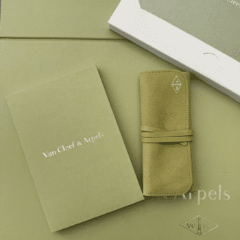 Sautoir Vintage Alhambra Cristal 20 Motifs Van Cleef & Arpels d'occasion : Bijou authentifié