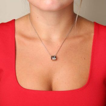 Gucci Icon pendant worn on a mannequin