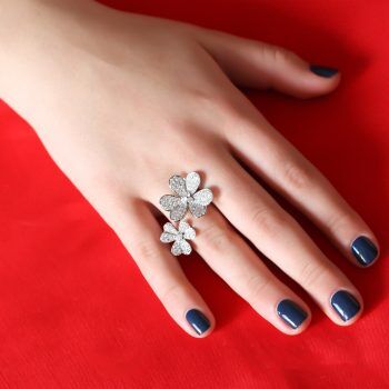 Used Entre les doigts Frivole Van Cleef & Arpels ring: Authenticated Jewel