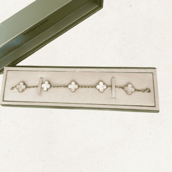 Vintage Alhambra Van Cleef & Arpels bracelet : Authenticated Jewel