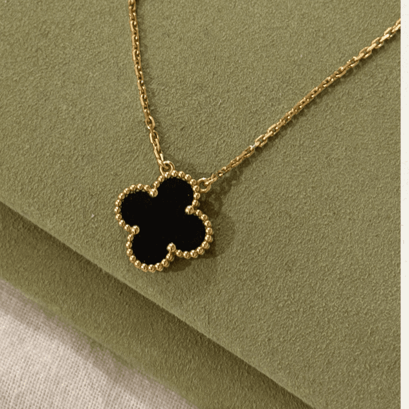 Pre-owned Van Cleef and Arpels Alhambra necklace: Authenticated jewel